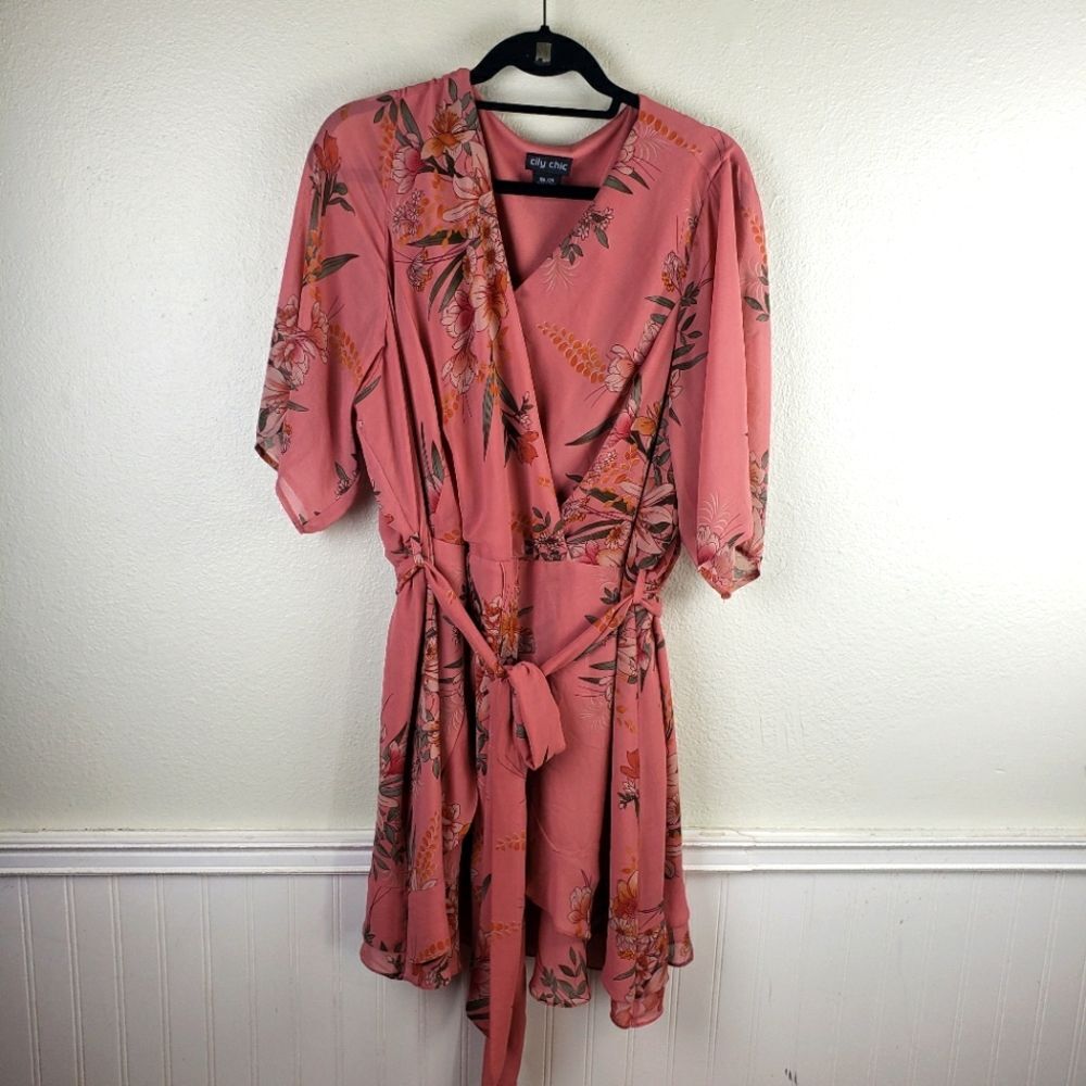 City Chic Vintage Floral Print Wrap Dress 24 Plus Pink Boho Ruffle Belted